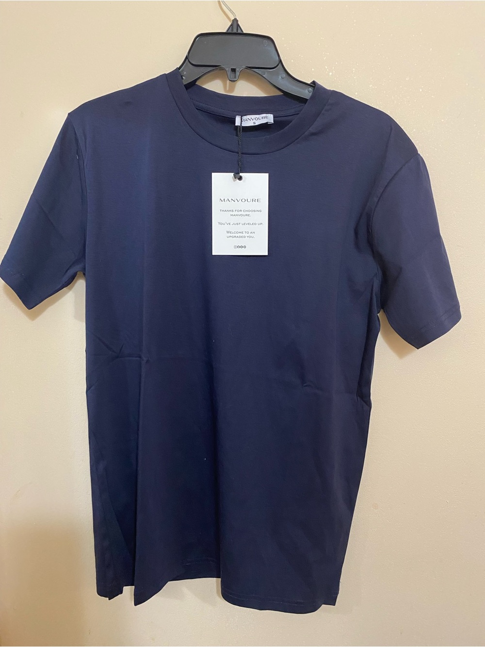 New Navy Short-Sleeve Crew Neck T-Shirt size Medium